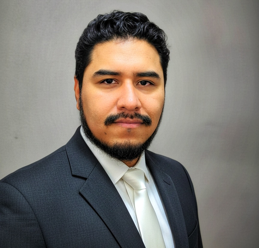 Eduardo Israel Larios Bautista